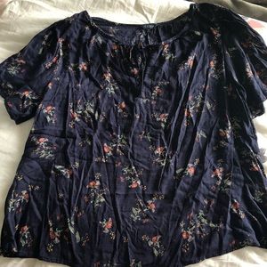 Beautiful Lucky 🍀 Brand Top